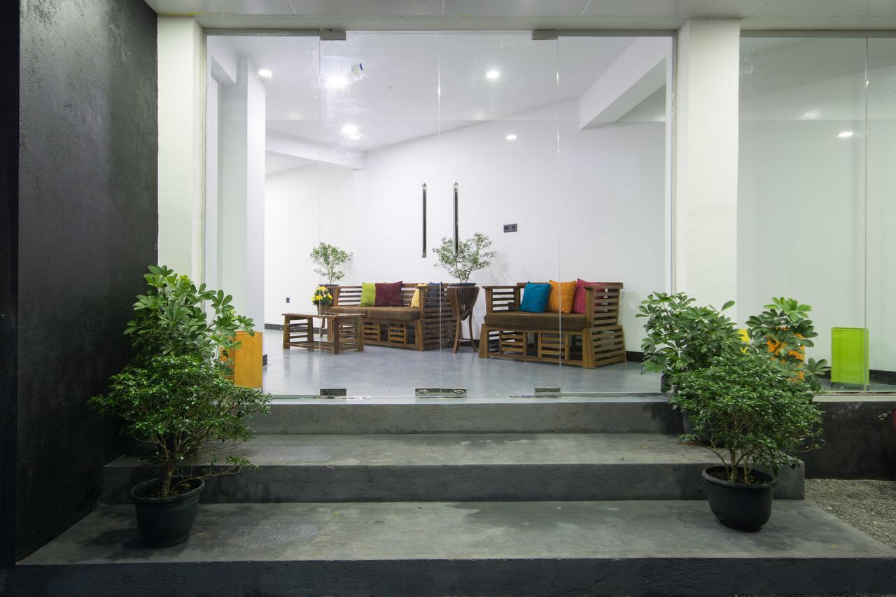 Avora Hotel Kandy Bagian luar foto