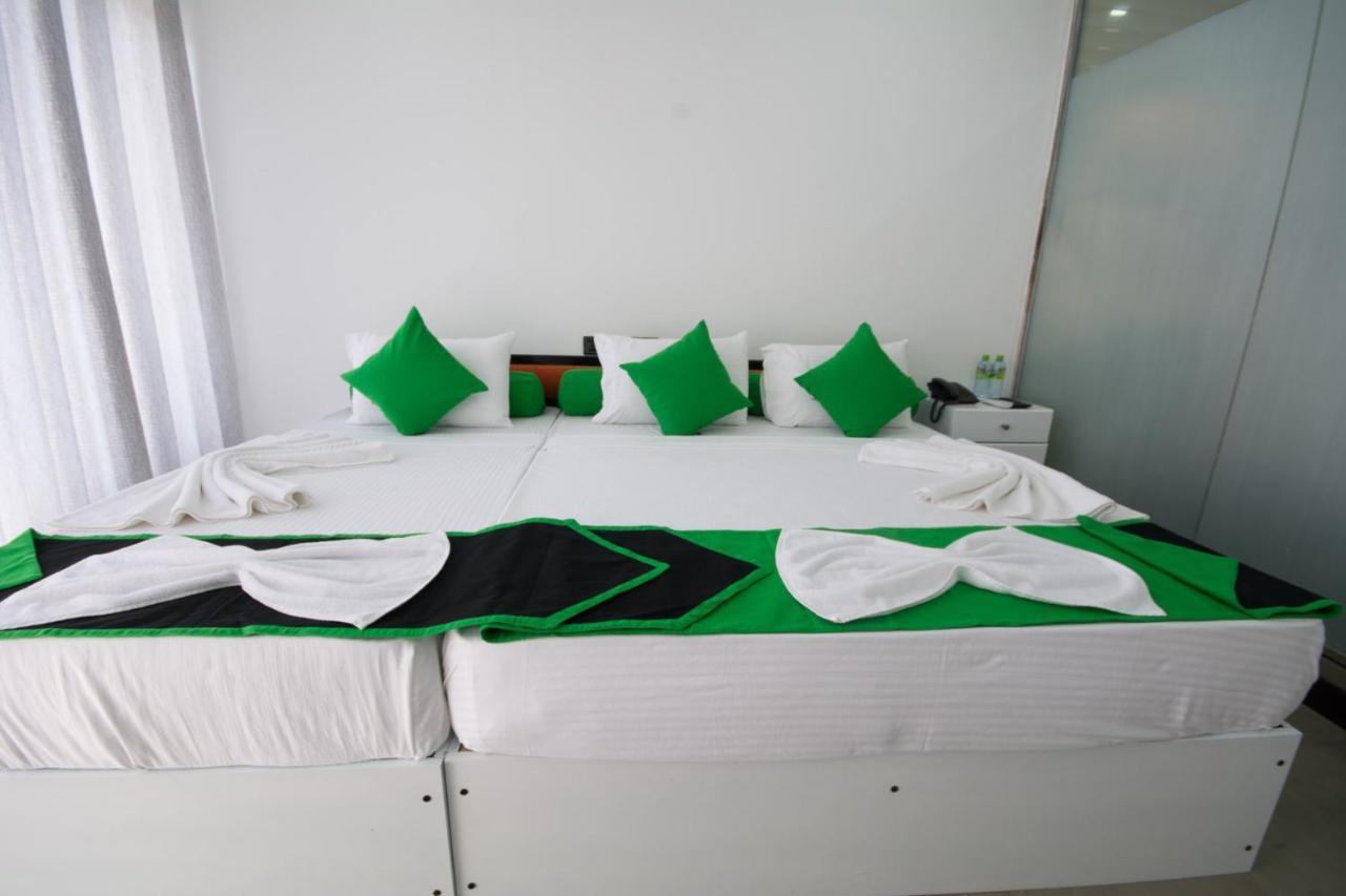 Avora Hotel Kandy Bagian luar foto