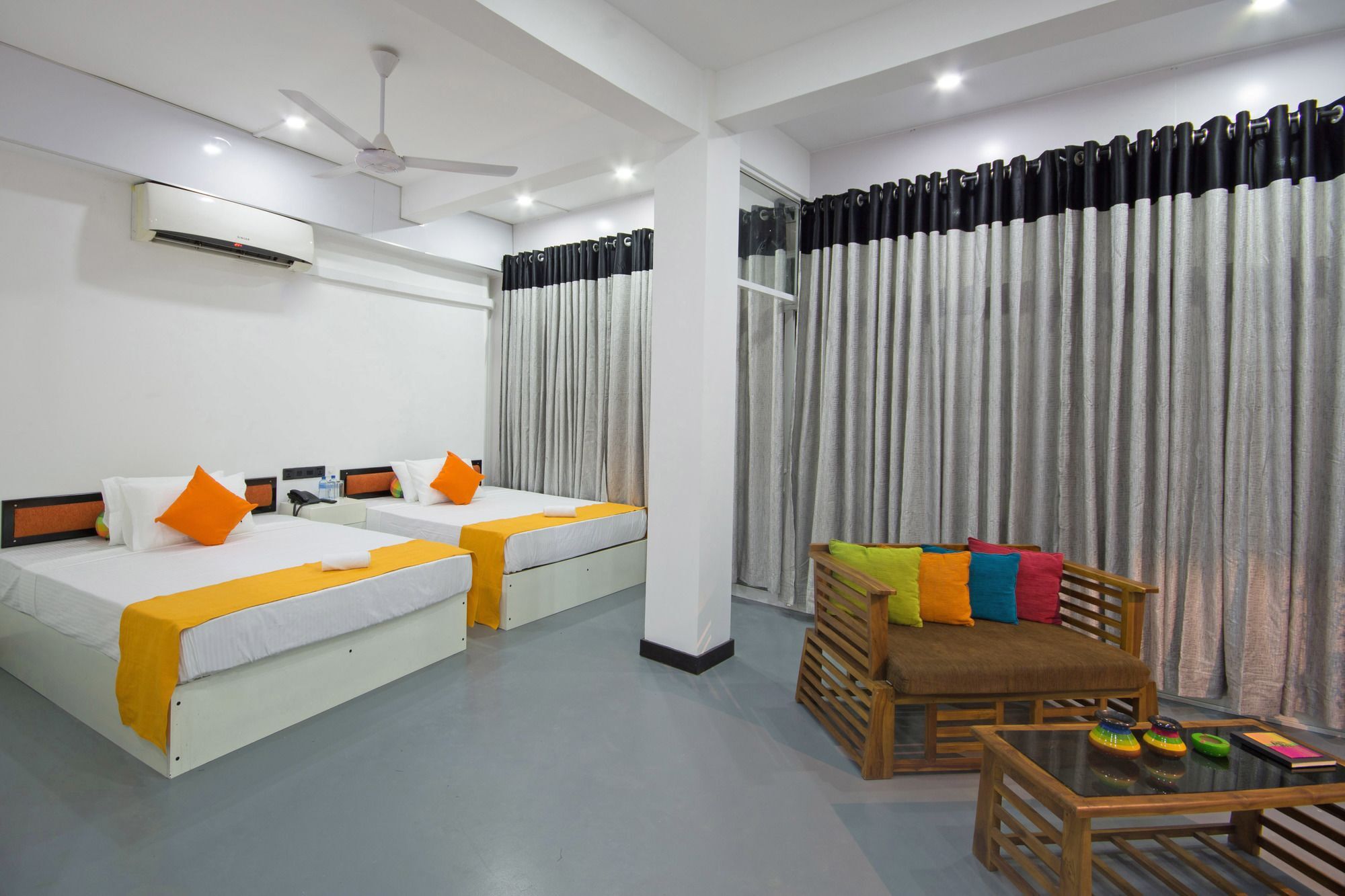 Avora Hotel Kandy Bagian luar foto