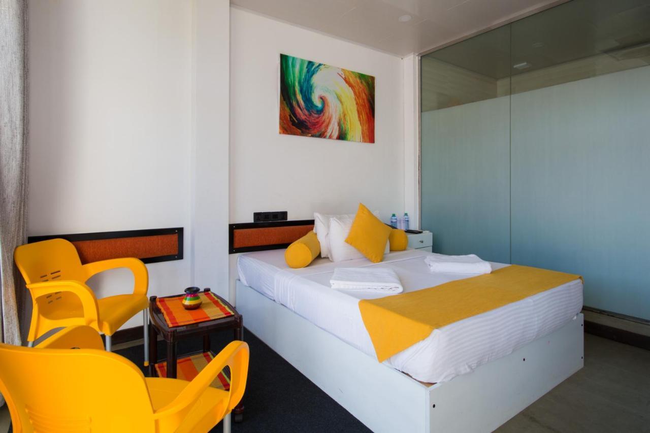 Avora Hotel Kandy Bagian luar foto